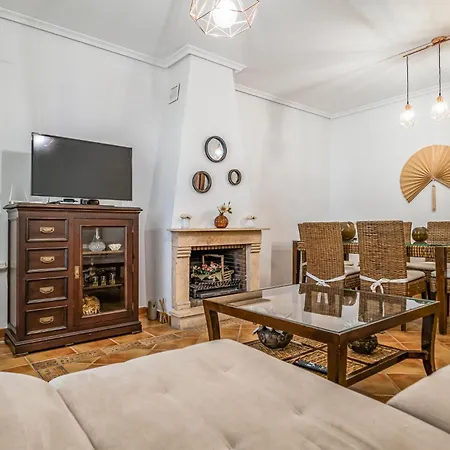 Cozy In Chiclana De La Fronter With Wifi * Chiclana de la Frontera